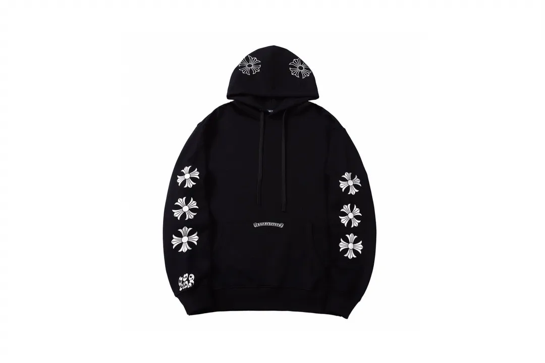 M23—P210 -Chrome Hearts/Chrome Hearts printed sweatshirt cardigan jacket -420 grams of high-density, high-quality wool, soft, delicate and skin-friendly, soft and silky to the touch, warm and skin-friendly -The hardware zipper accessories are all customized and full of details -Colour: black white -Size: S M L XL